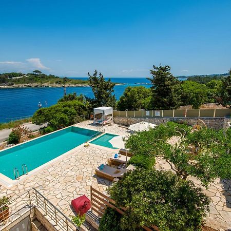 Villa Terra Del Nonno With Sea Views & Pool Gaios Zewnętrze zdjęcie