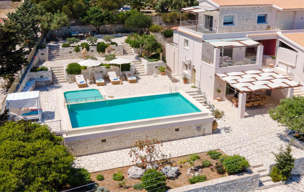 Villa Terra Del Nonno With Sea Views & Pool Gaios Zewnętrze zdjęcie
