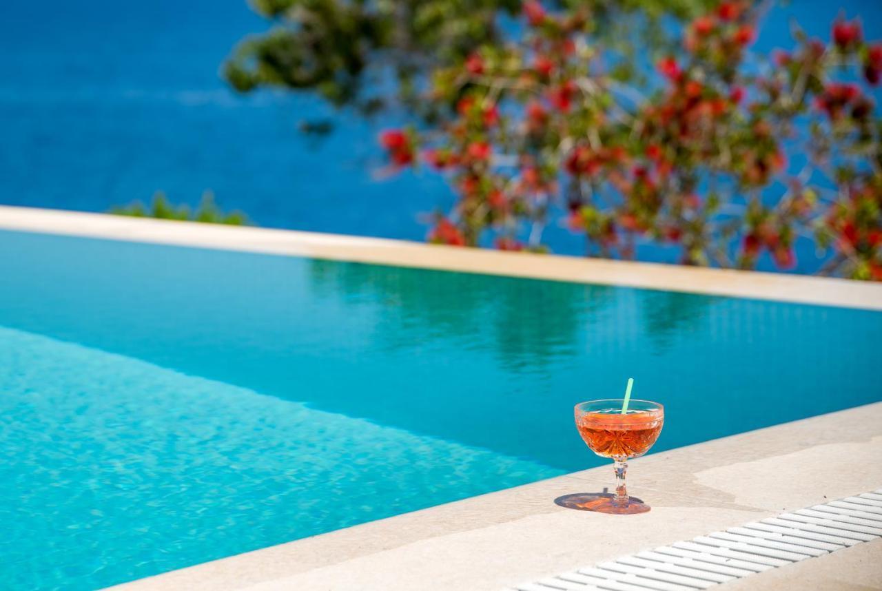 Villa Terra Del Nonno With Sea Views & Pool Gaios Zewnętrze zdjęcie